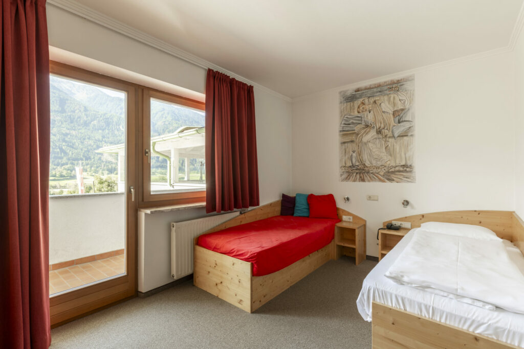 2023_09_27_Hotel_Saxl-13 Rooms svg+xml;charset=utf